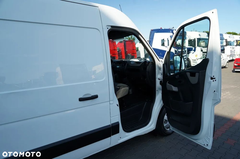 Renault MASTER /  BLASZAK / FURGON / MANUAL  / DMC 3500KG / SPROWADZONY / PO KONTRAKCIE SERWISOWYM - 36