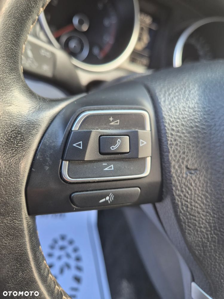 Volkswagen Golf - 32