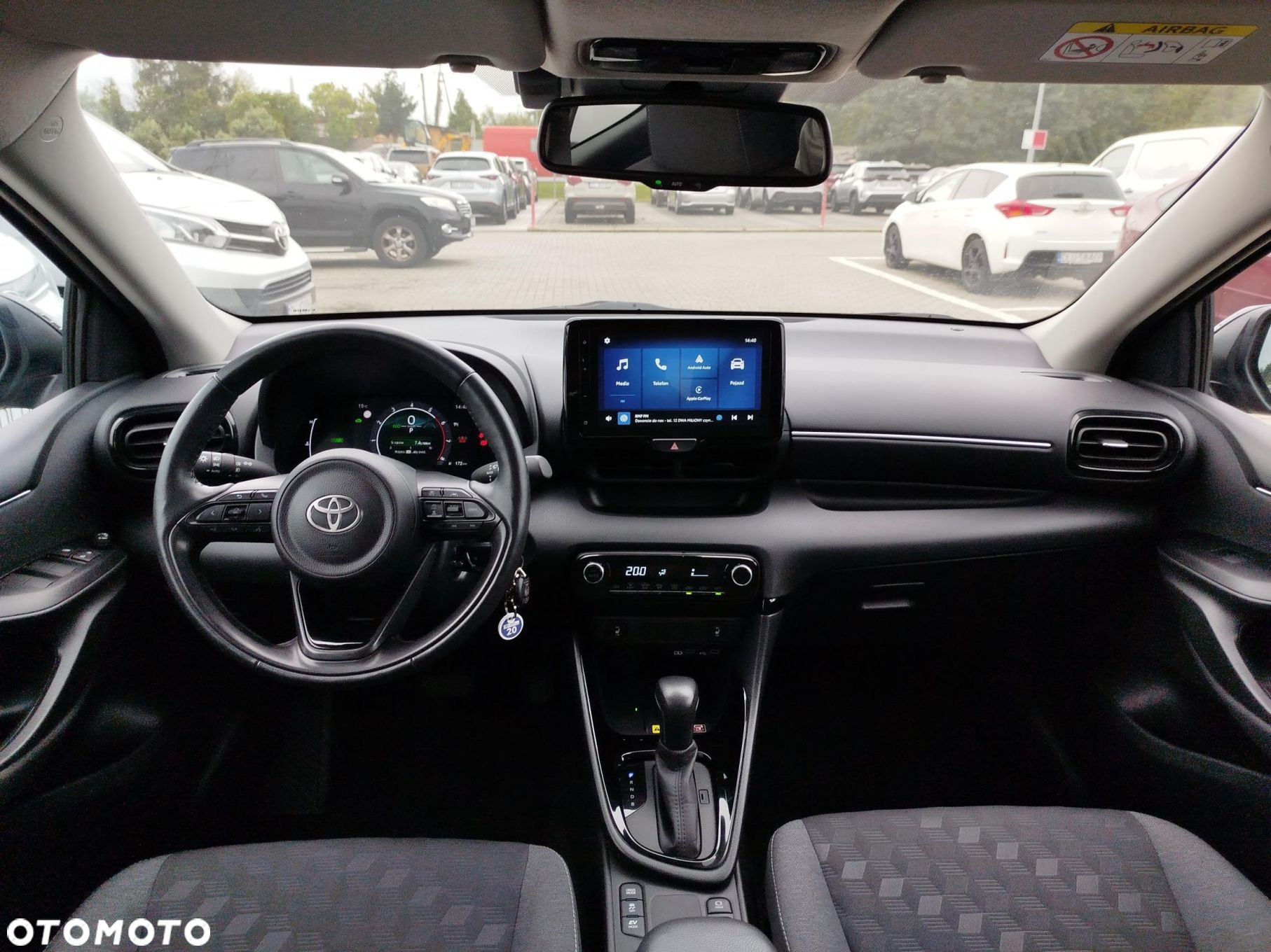 Toyota Yaris - 12