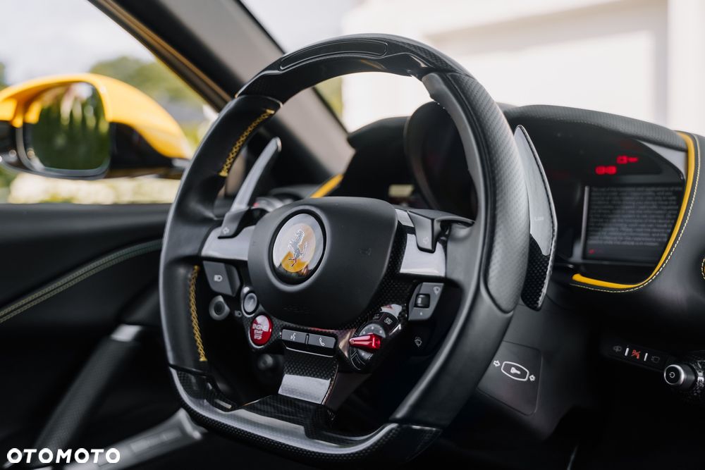 Ferrari 812 Superfast - 11