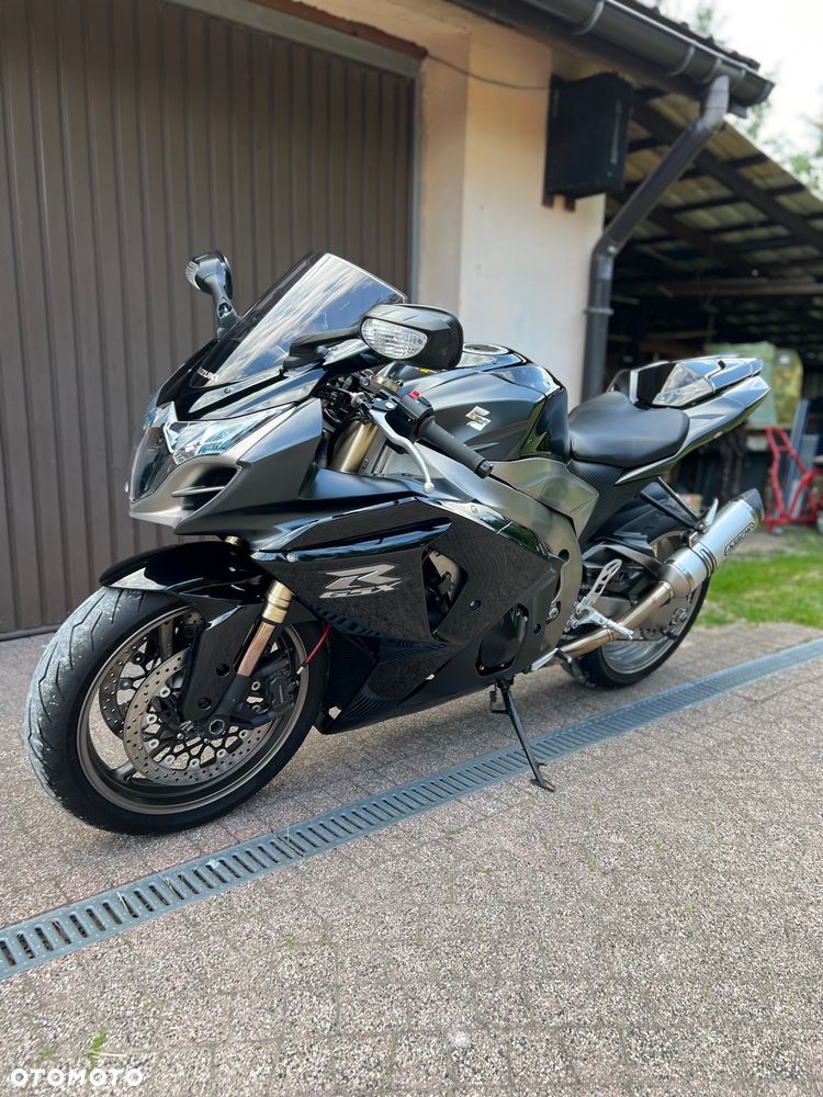Suzuki GSX-R - 6