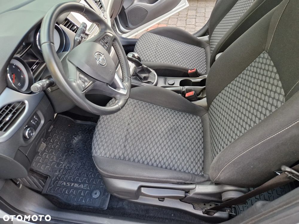 Opel Astra 1.4 T Enjoy - 12