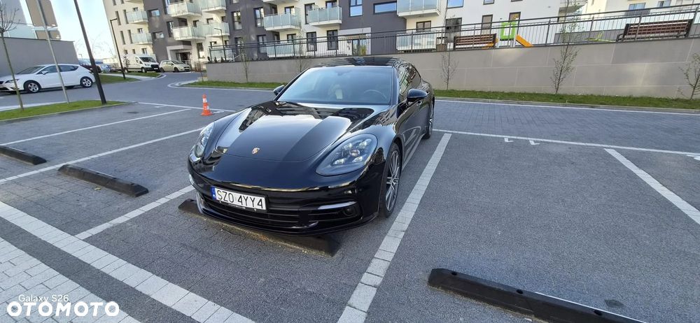 Porsche Panamera 4S - 38