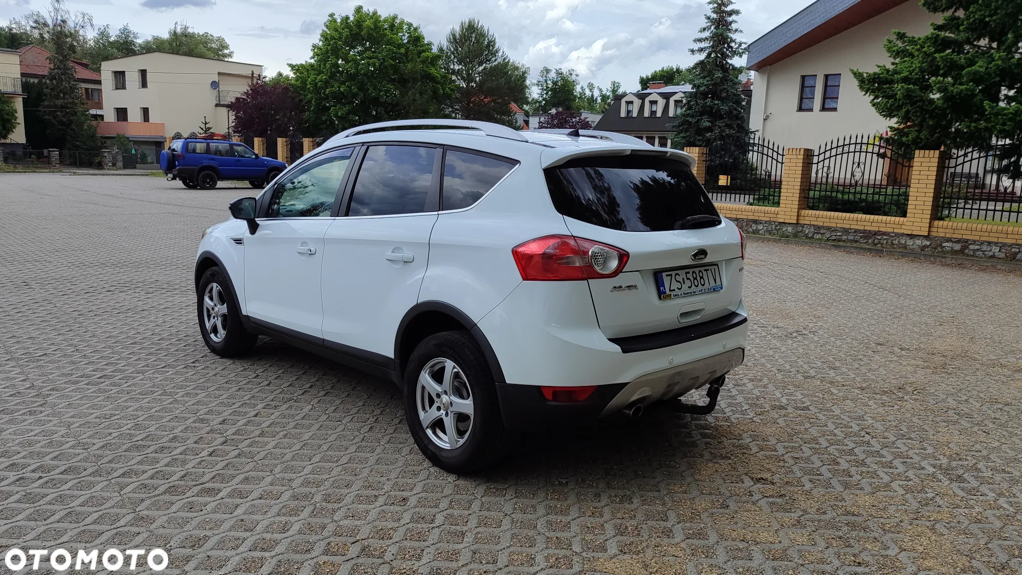 Ford Kuga - 4