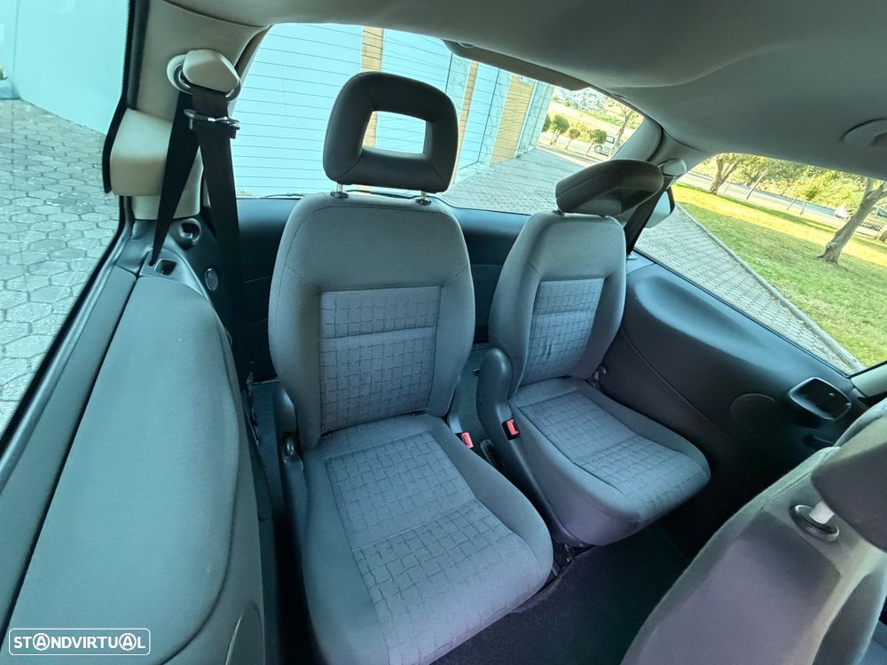SEAT Alhambra 2.0 TDI Sport - 25