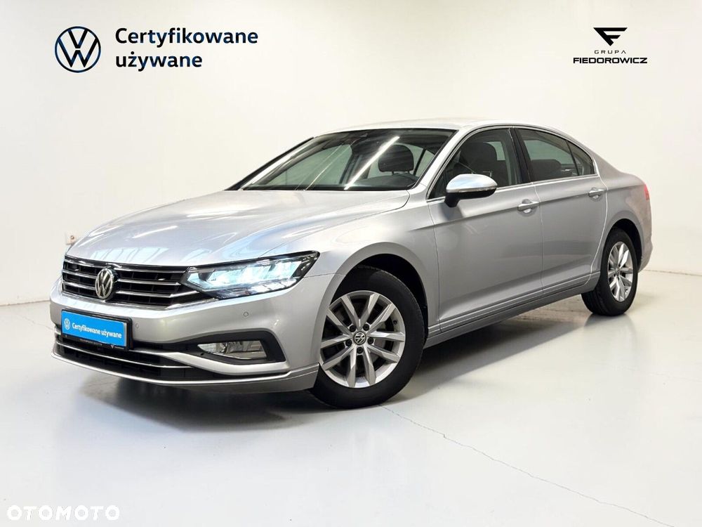 Volkswagen Passat - 2