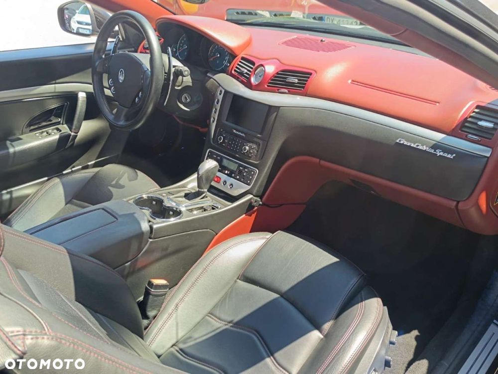 Maserati GranCabrio - 25