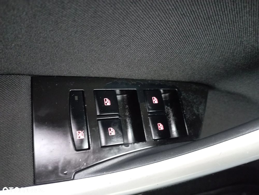 Opel Astra 1.7 CDTI DPF Cosmo - 20