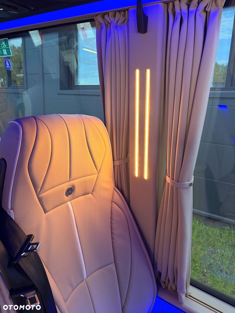Mercedes-Benz Sprinter 519 - 25