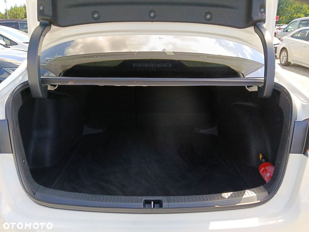 Toyota Corolla 1.8 Hybrid Style - 16