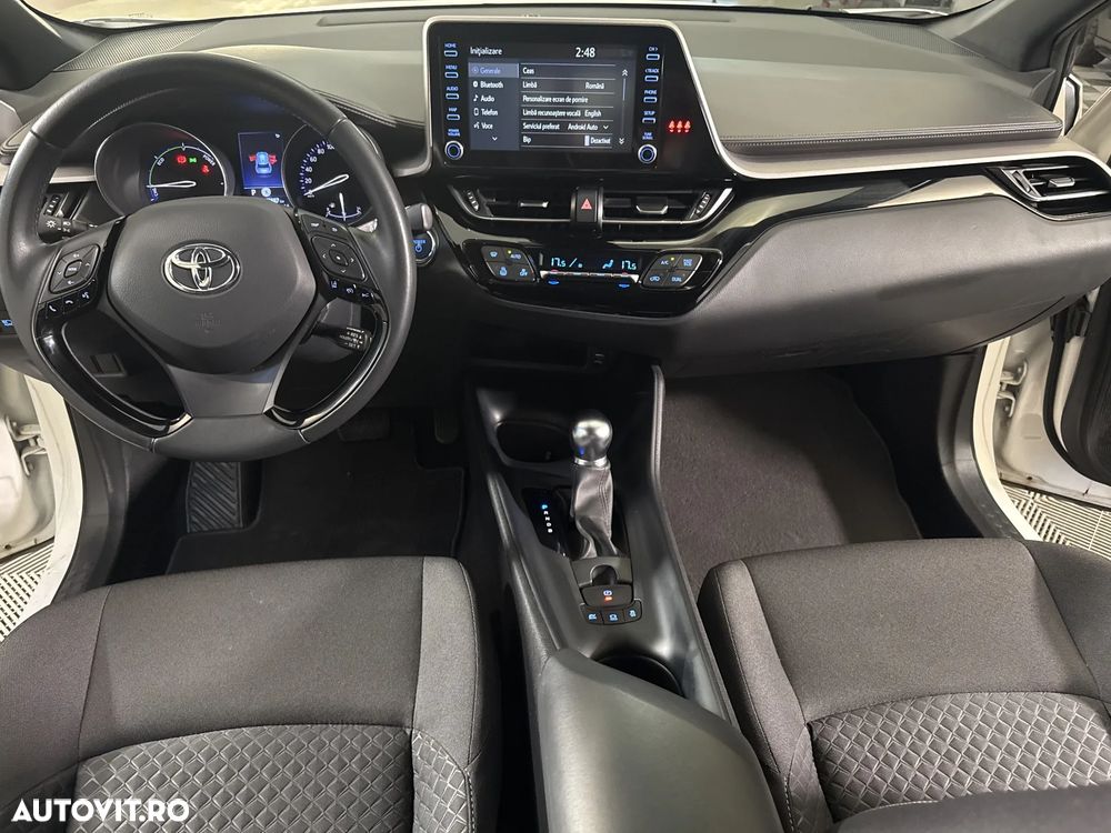 Toyota C-HR - 10