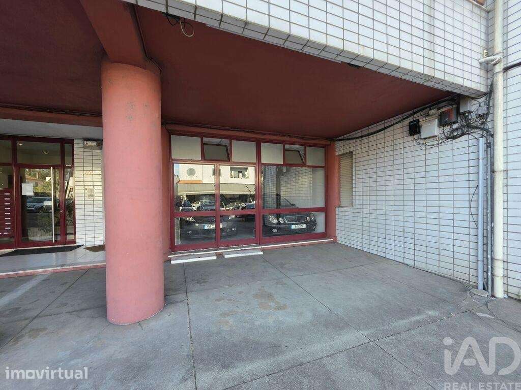 Loja / Estabelecimento Comercial em Águas Santas de 240,00 m2 - Grande imagem: 2/30