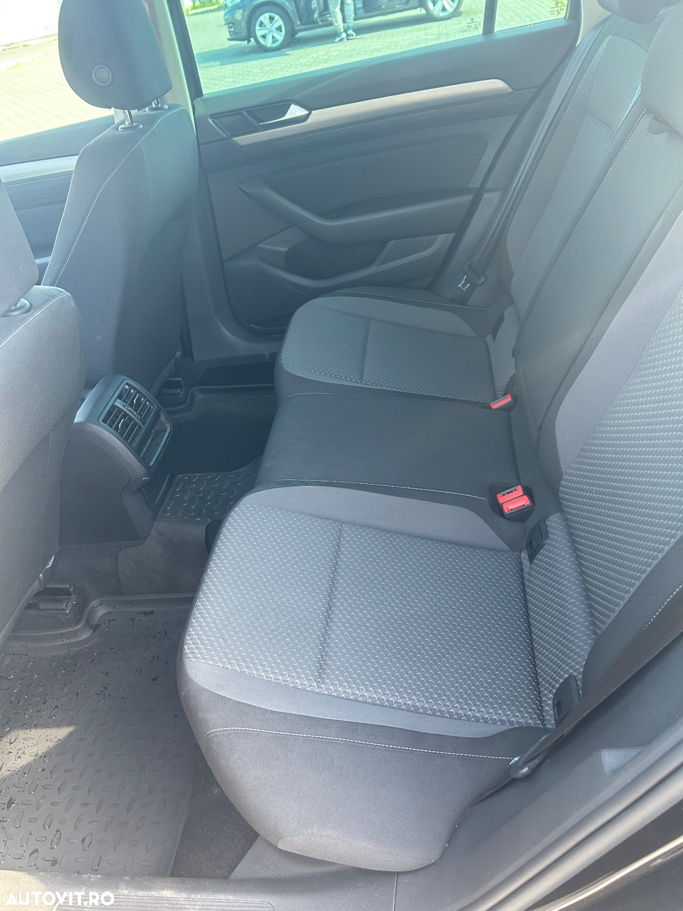Volkswagen Passat Variant 2.0 TDI DSG Trendline - 10