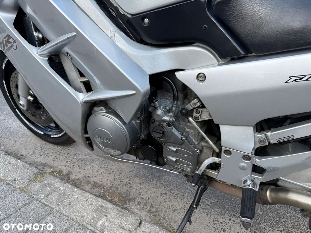 Yamaha FJR - 18