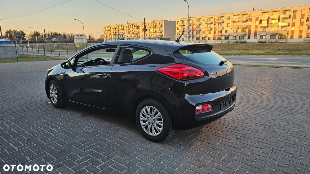 Kia Ceed 1.4 CVVT Dream Team Edition - 11