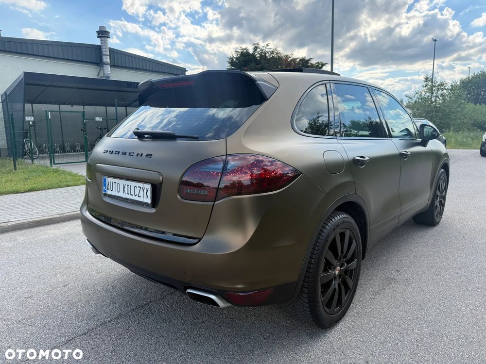 Porsche Cayenne - 5