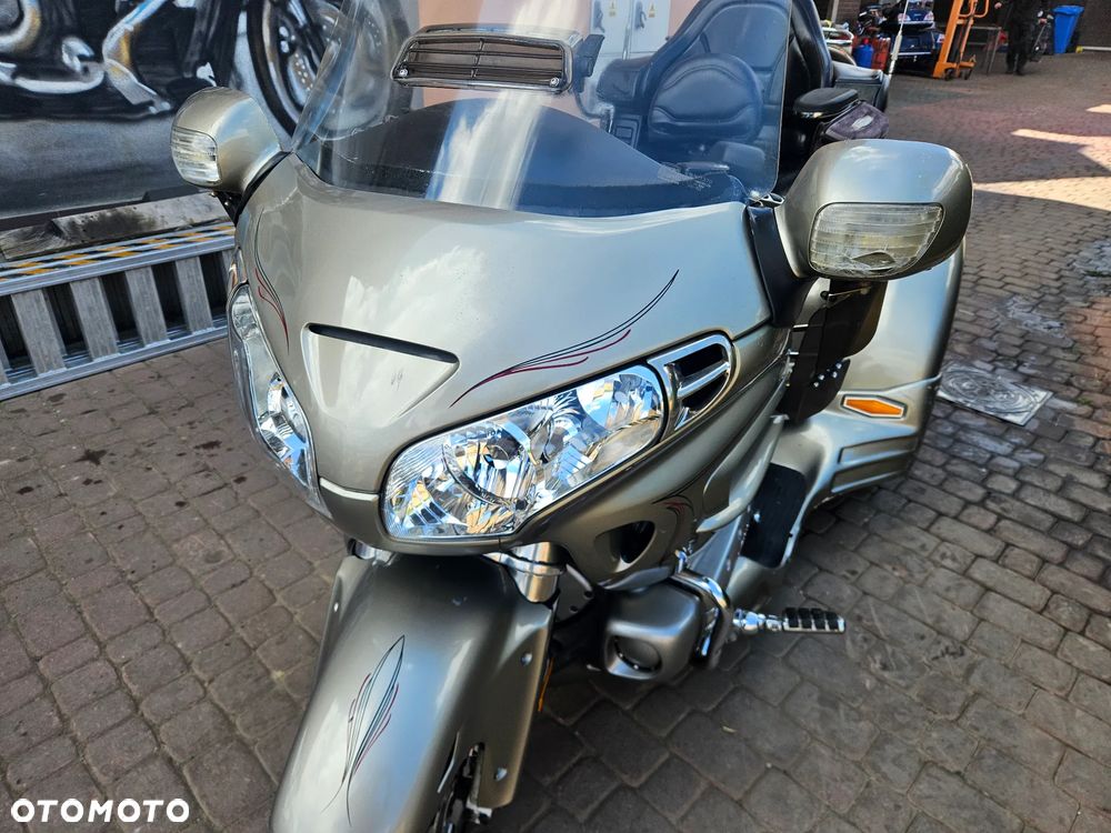 Honda GL - 39