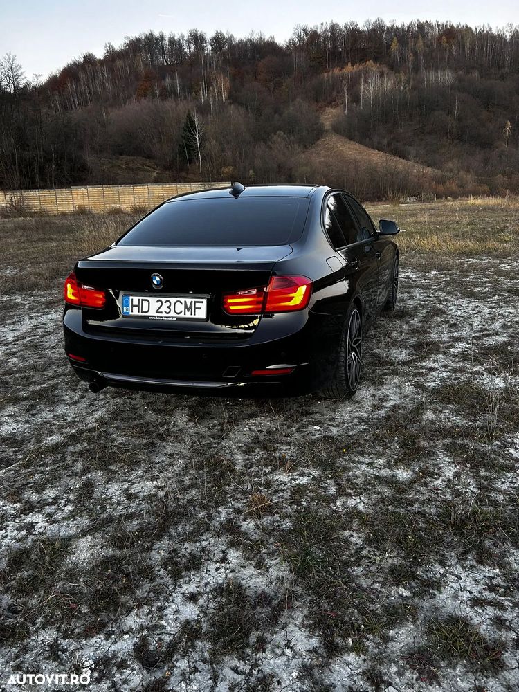 BMW Seria 3 318d Sport Line - 4