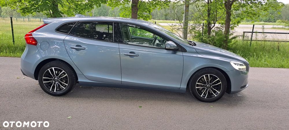 Volvo V40 T3 Geartronic Momentum - 17