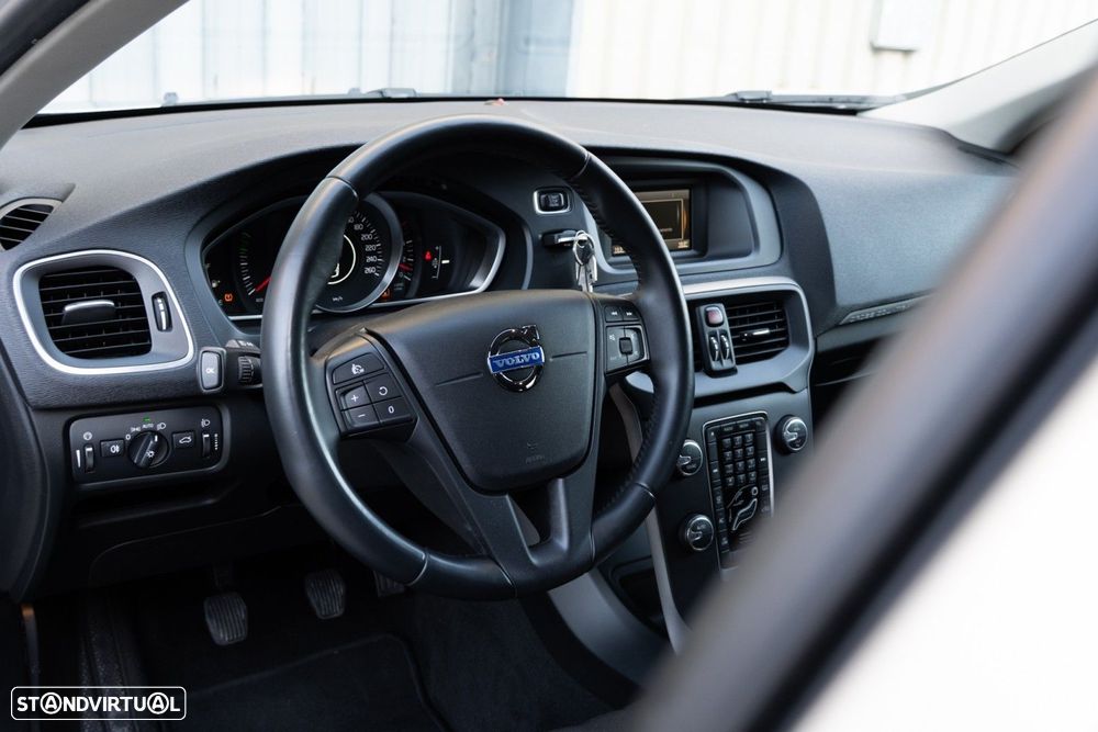 Volvo V40 Cross Country 1.6 D2 Kinetic - 11