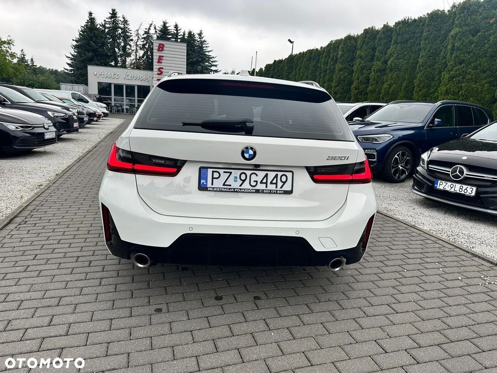 BMW Seria 3 320i Edition M Sport Shadow - 4