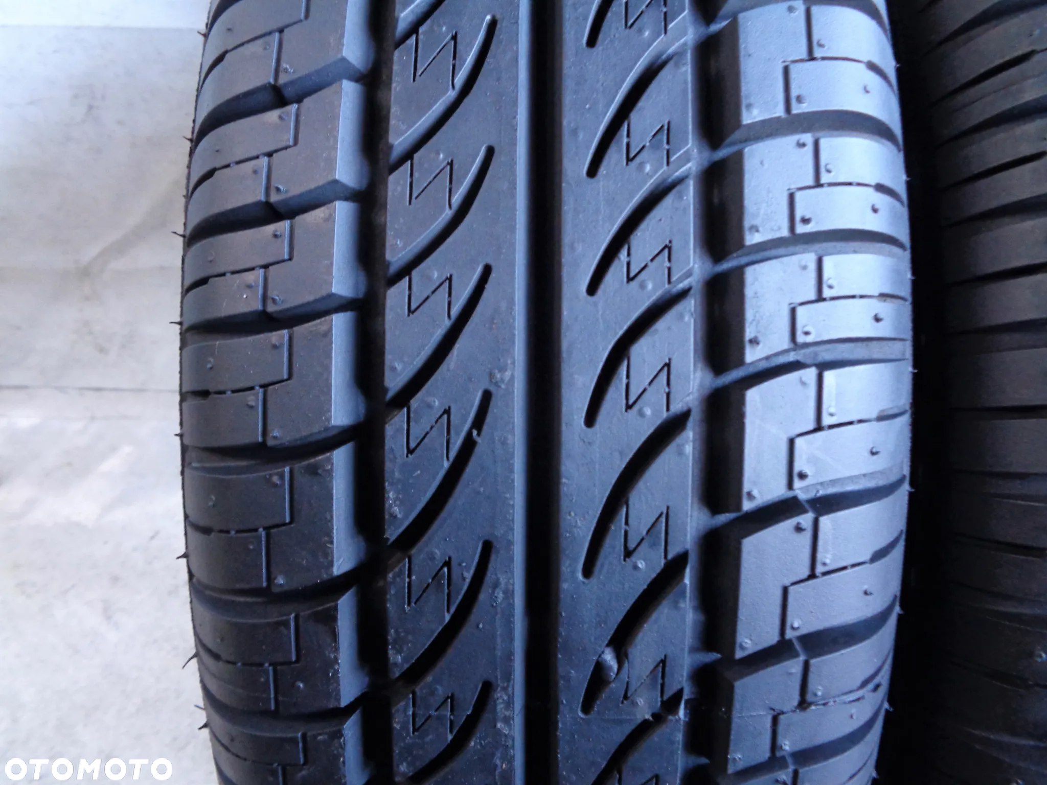 OPONY 195 70 14 95T LASSA - LATO - 2