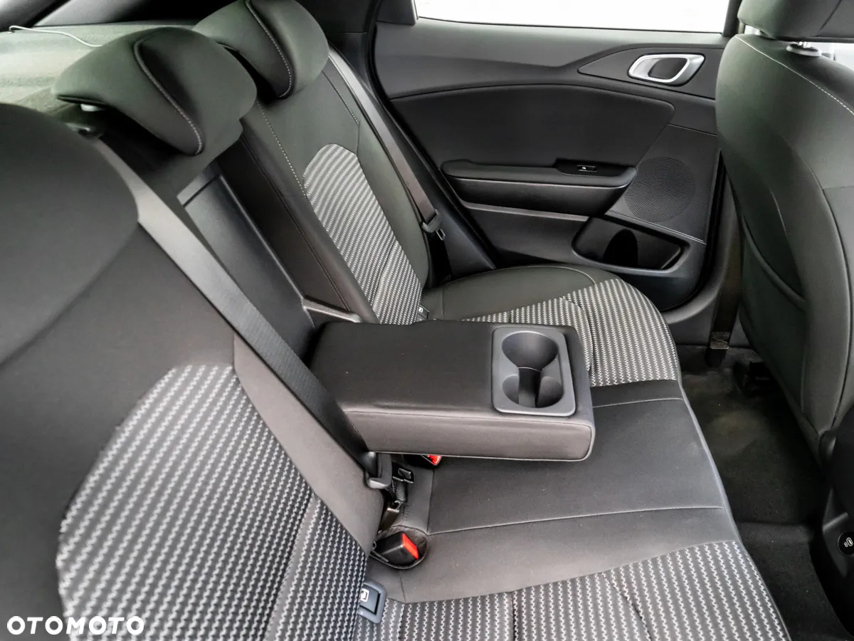 Kia XCeed 1.5 T-GDI M - 16