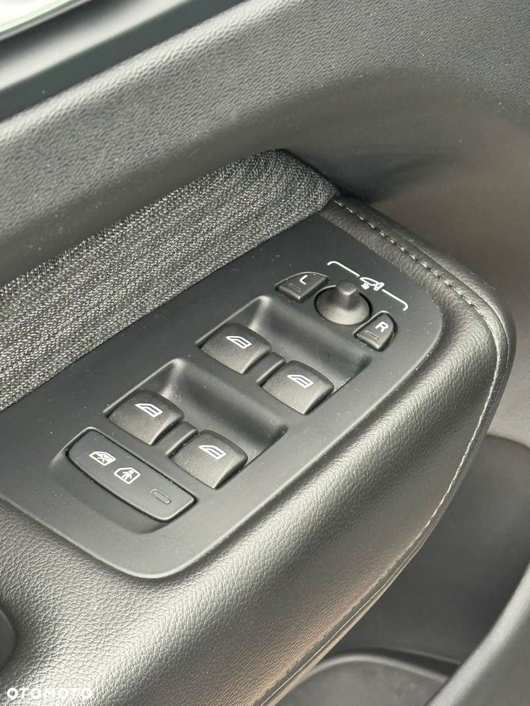 Volvo XC 60 B4 D AWD Core - 20