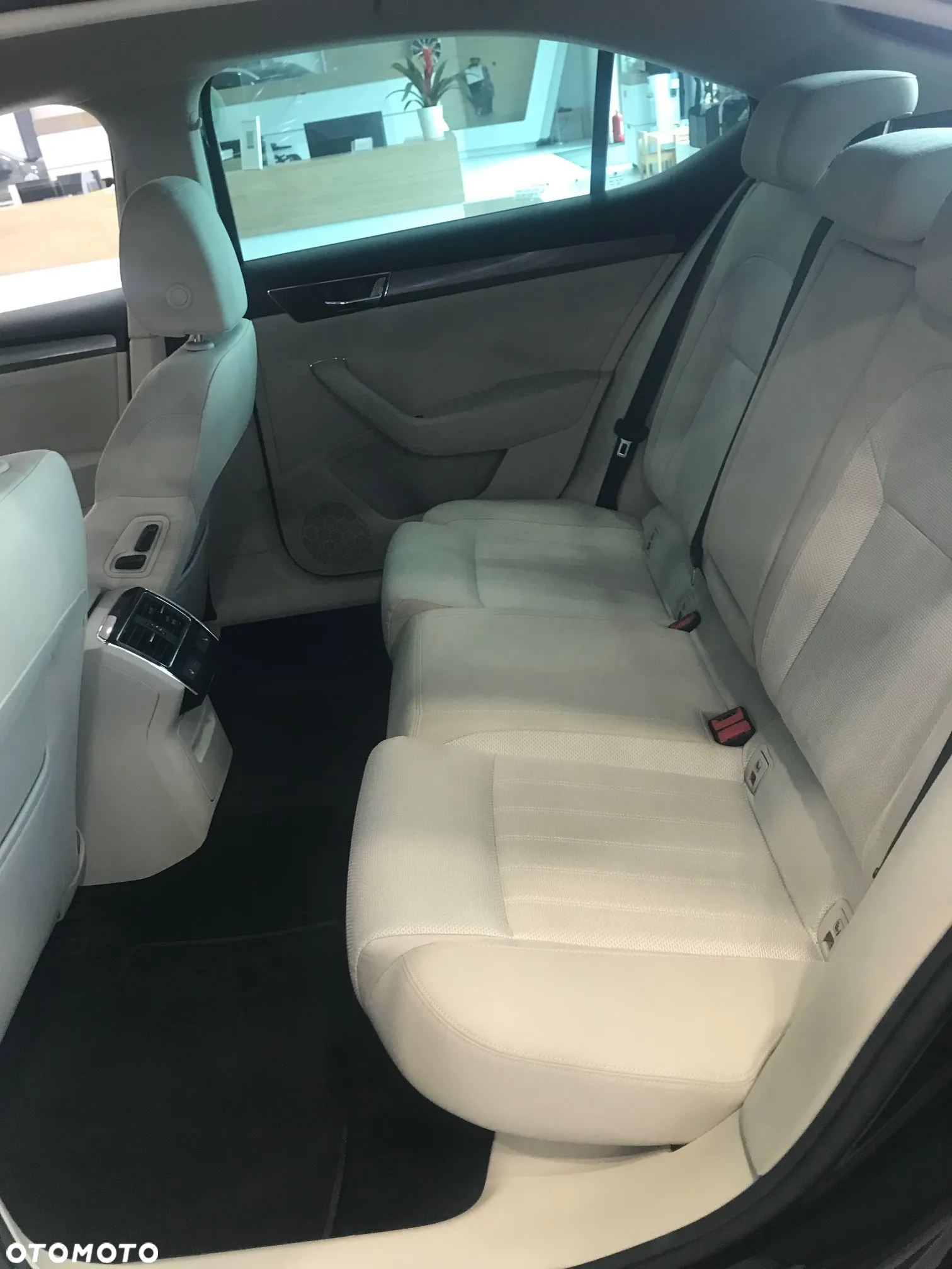 Skoda Superb 1.5 TSI ACT Style DSG - 11