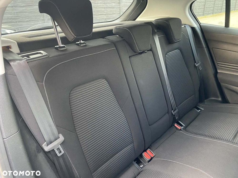 Ford Focus 1.0 EcoBoost mHEV Connected - 18