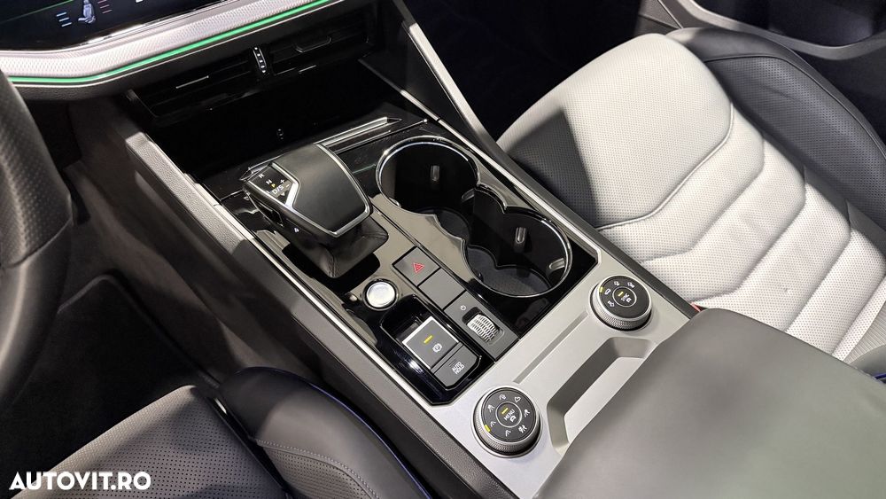 Volkswagen Touareg V6 TSI eHybrid PHEV R - 23