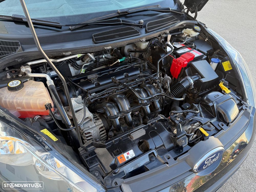 Ford Fiesta 1.25 Techno - 22