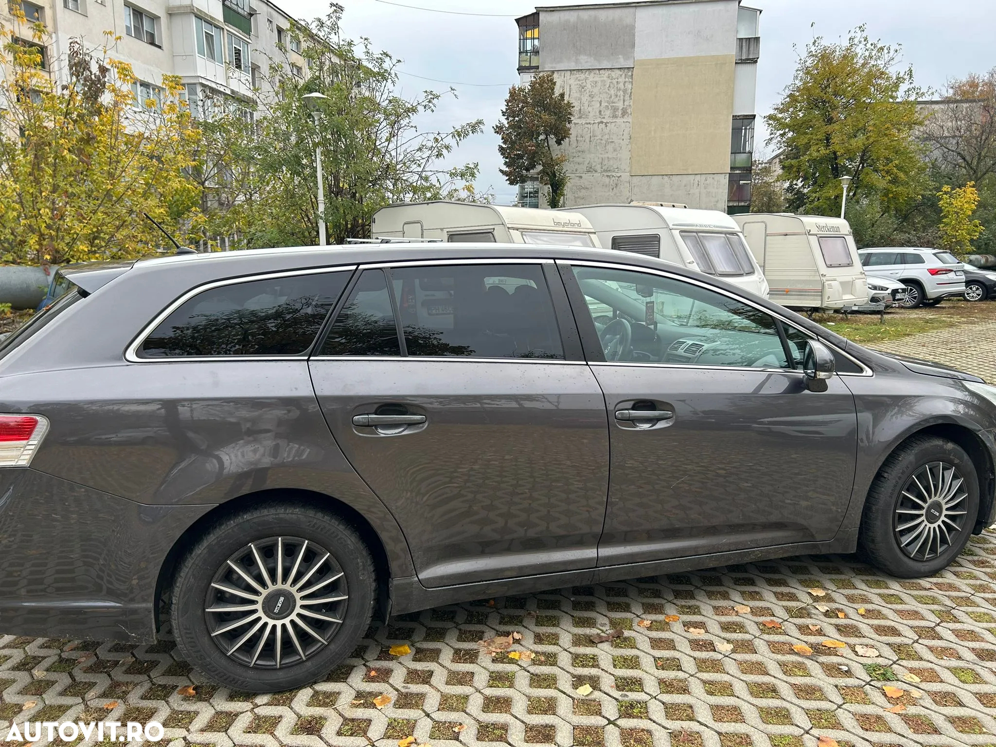 Toyota Avensis 2.0 D-4D Executive - 7