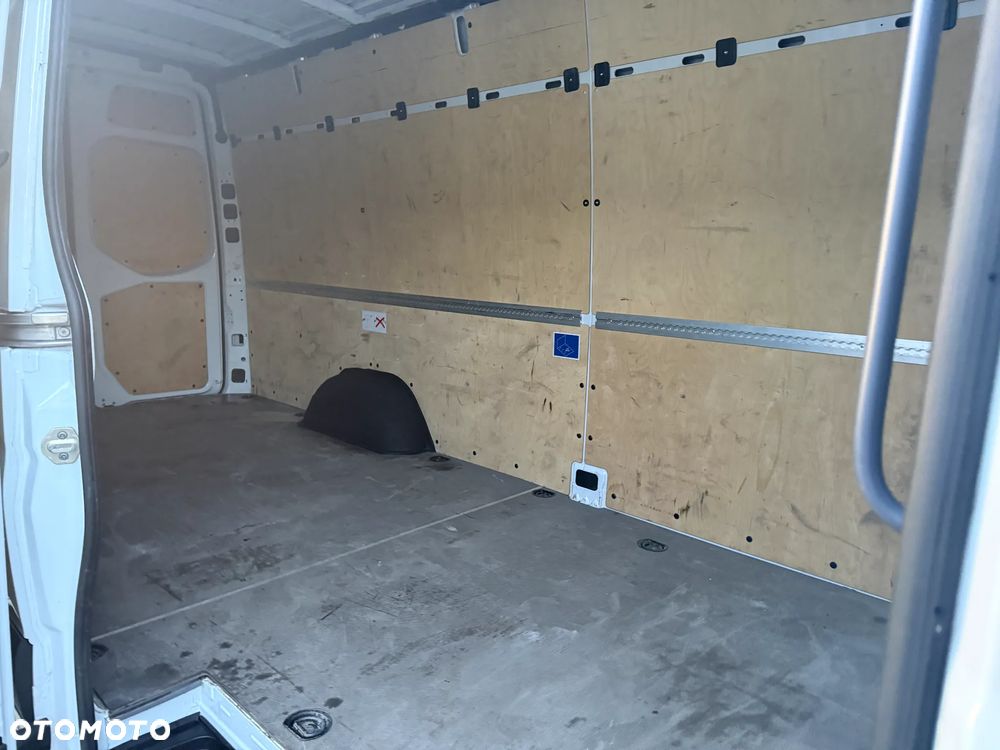 Mercedes-Benz SPRINTER - 15