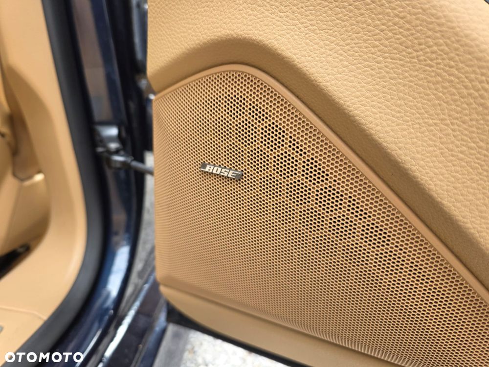 Porsche Panamera 4 PDK Platinum Edition - 29