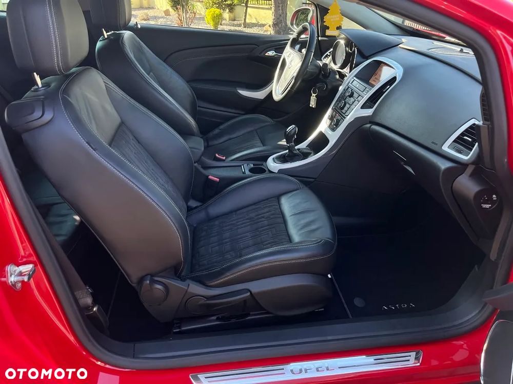 Opel Astra 1.6 Turbo Innovation - 24