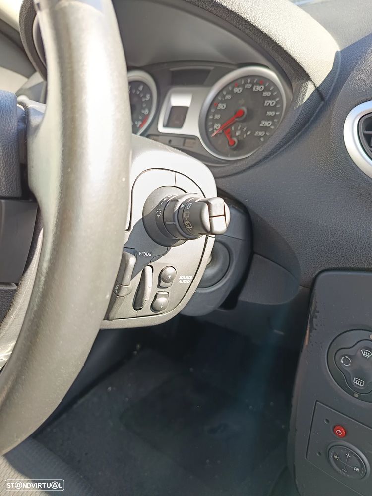 Renault Clio Break 1.2 TCE Dynamique S - 11