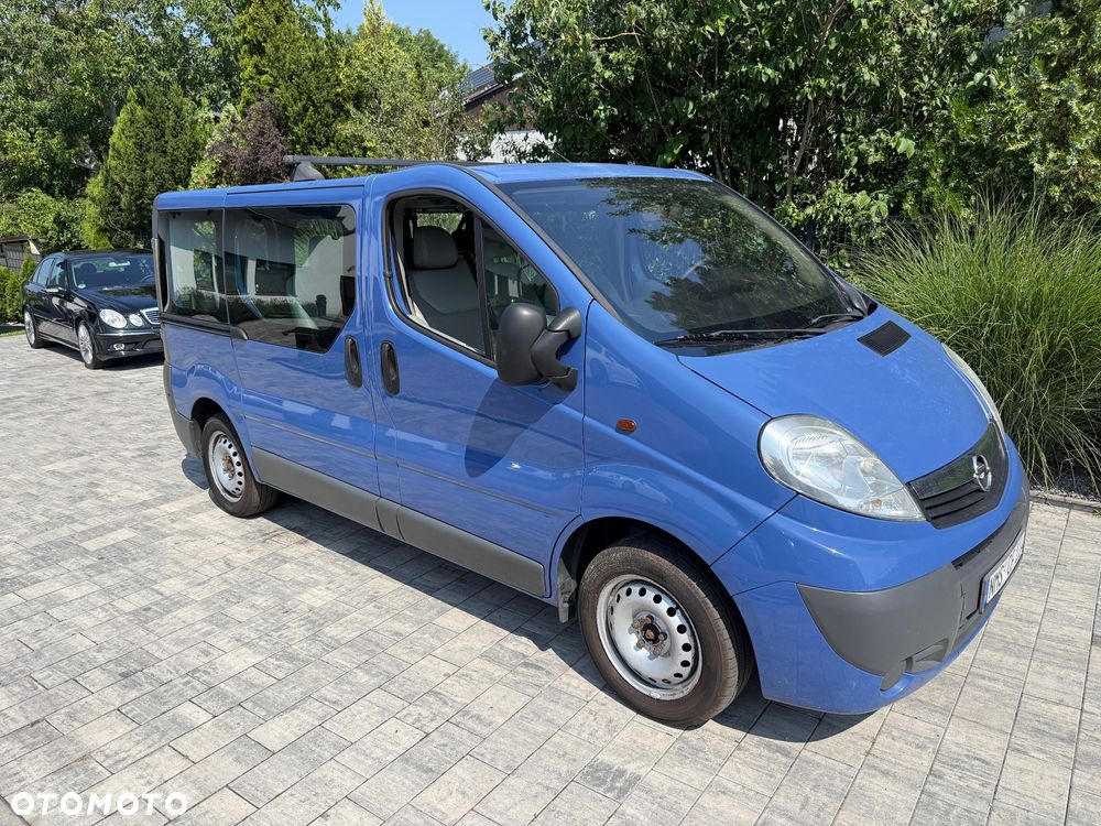 Opel Vivaro - 1