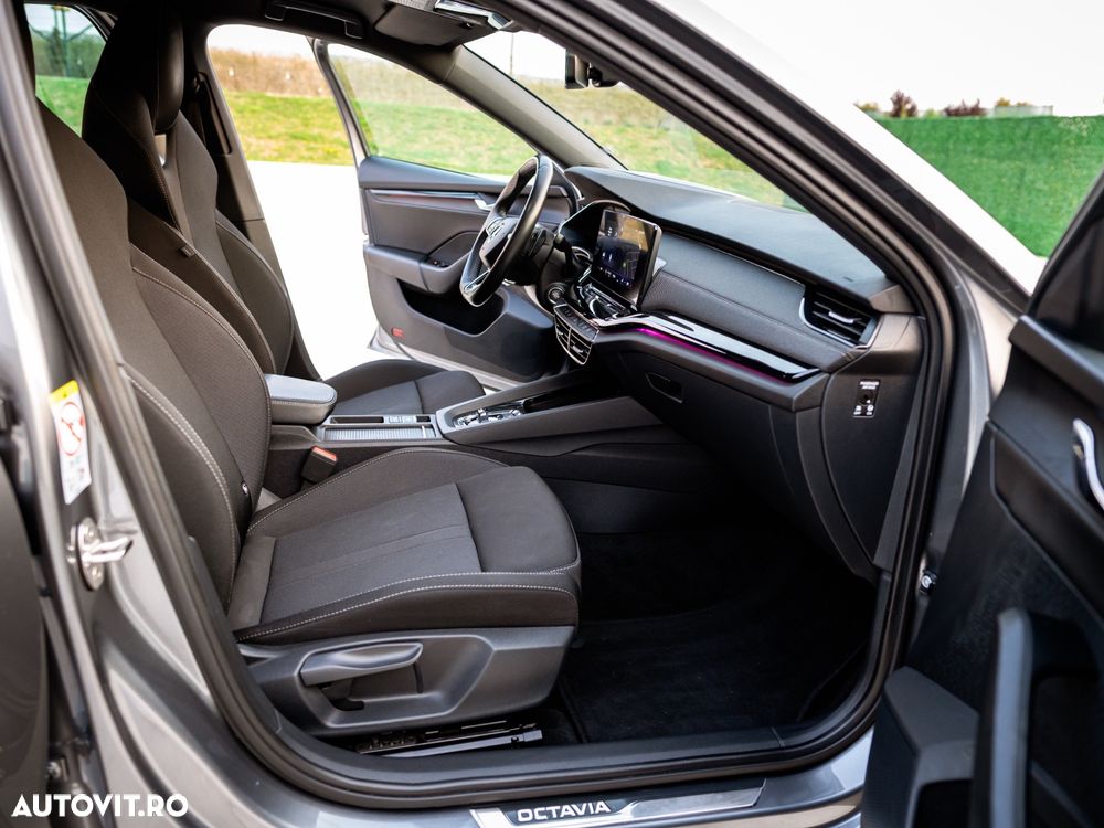 Skoda Octavia 2.0 TDI DSG Sportline - 26