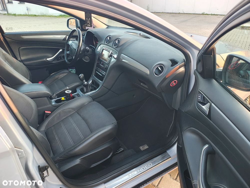 Ford Mondeo 2.0 TDCi Champions Edition - 12