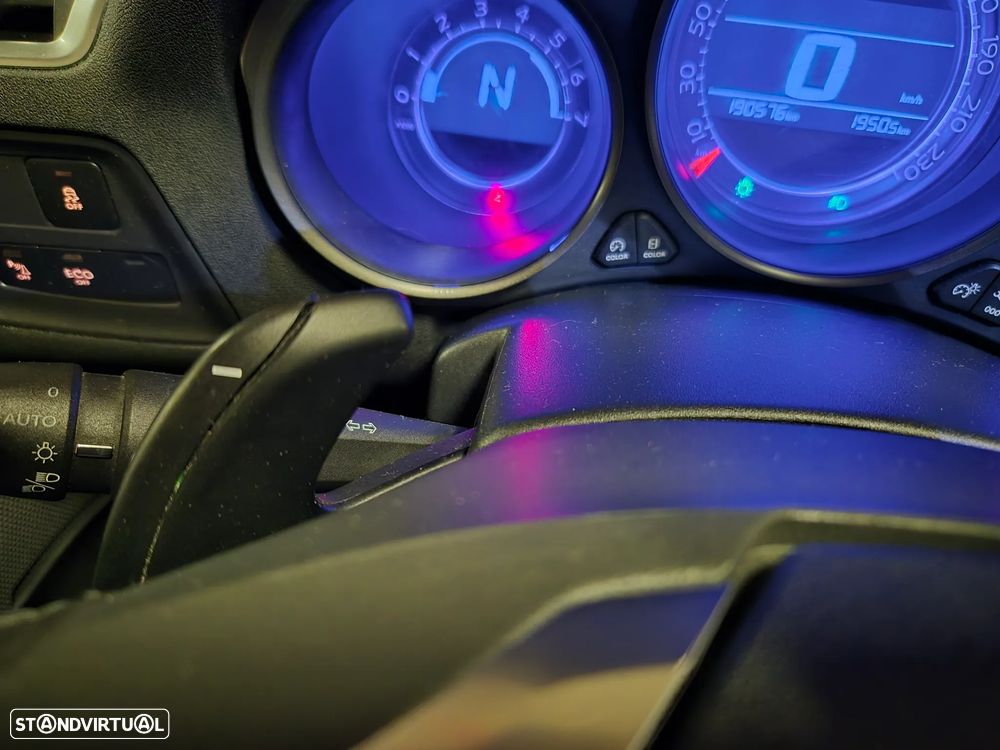 Citroën C4 e-HDi 115 ETG6 Selection - 24