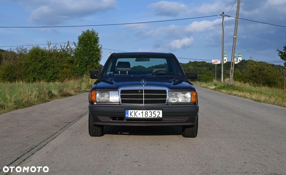 Mercedes-Benz W201 (190) - 2
