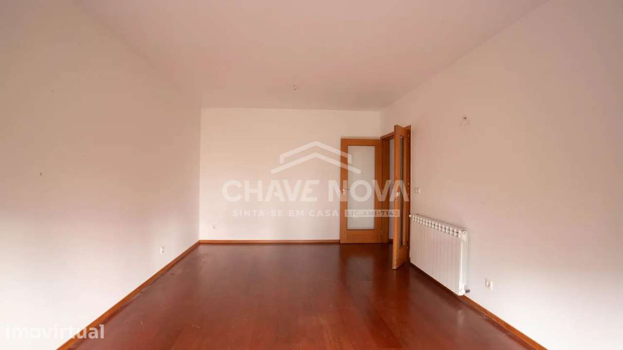 T2 c/ Lugar de Garagem e Arrumo em Oliveira do Douro - Grande imagem: 3/23