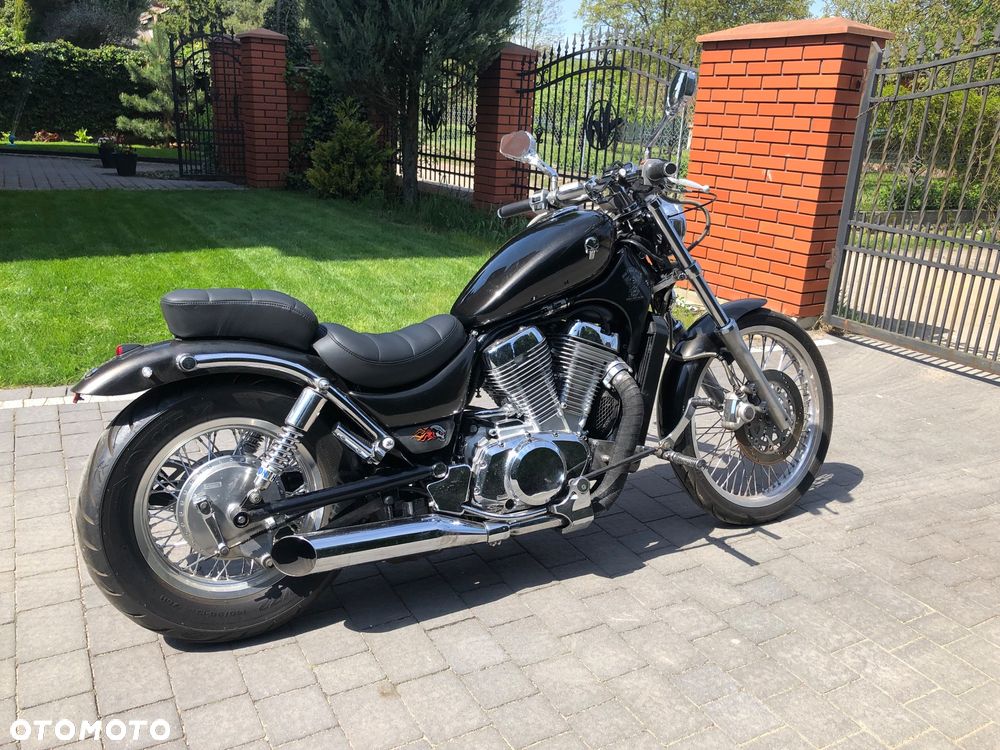 Suzuki Intruder - 11