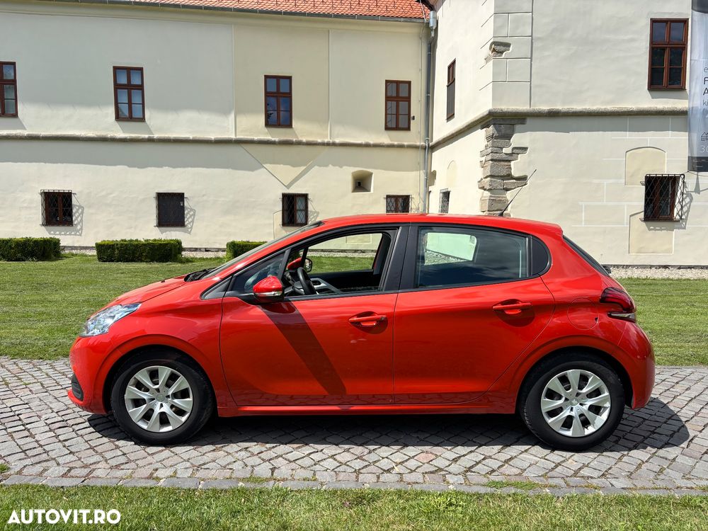 Peugeot 208 - 17