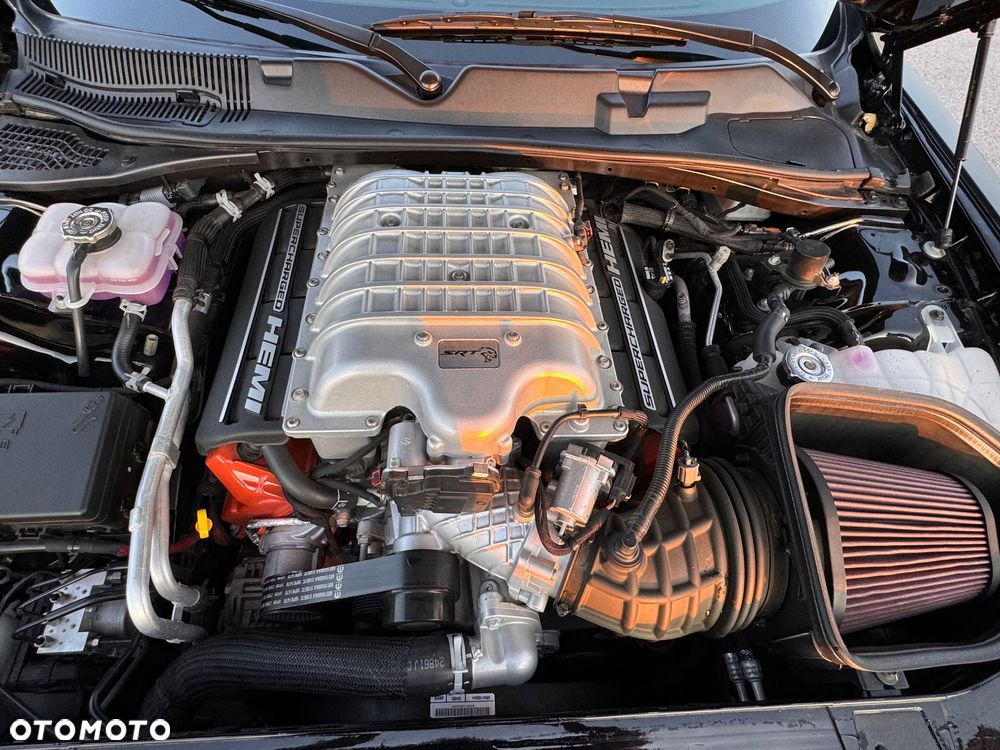 Dodge Challenger 6.2 Hellcat Widebody - 12