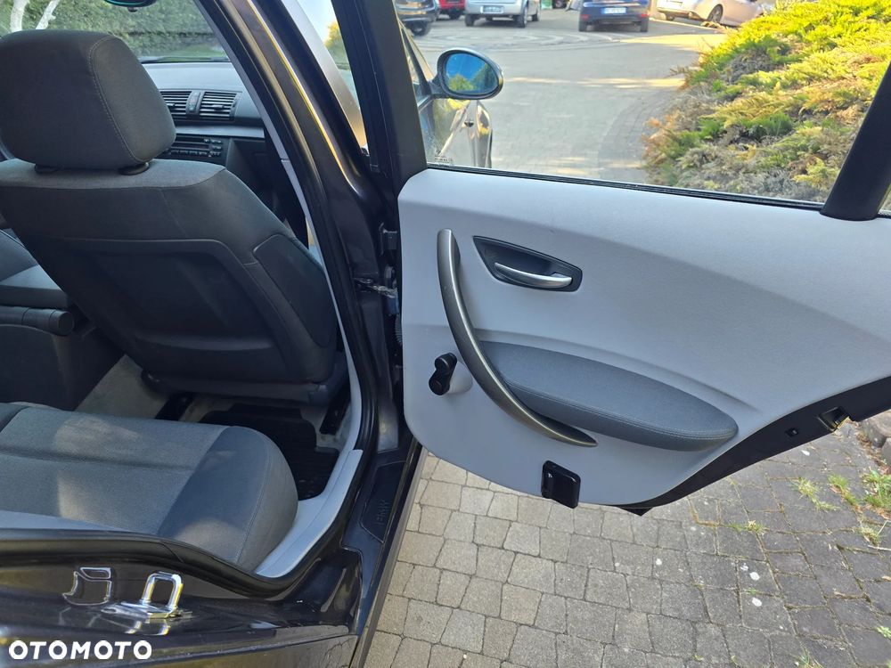 BMW Seria 1 - 16
