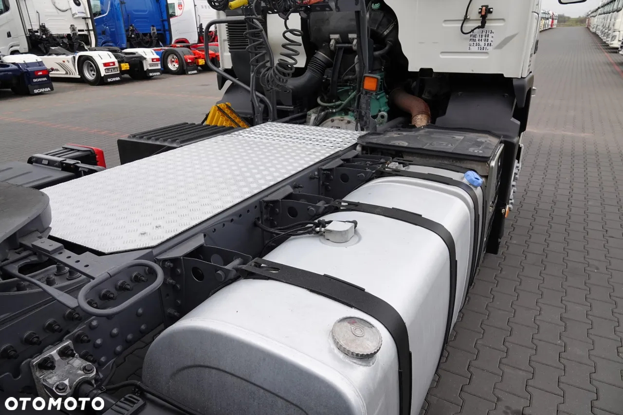 Volvo FM 380 / PEŁNY ADR / MAŁY PRZEBIEG / SPROWADZONY - 17