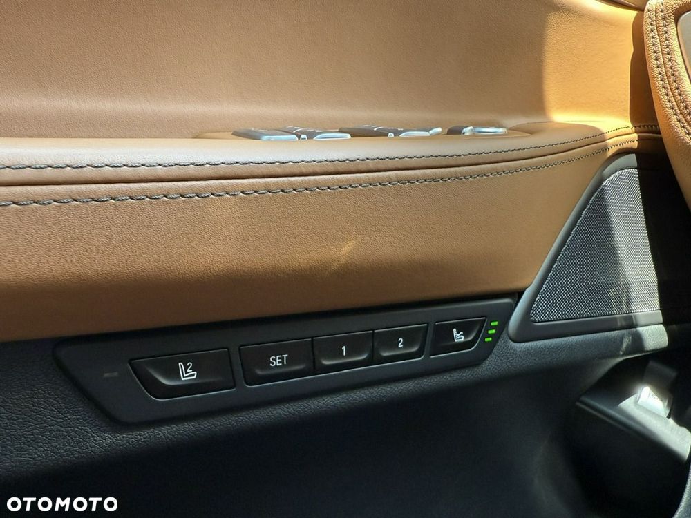 BMW Seria 7 - 30