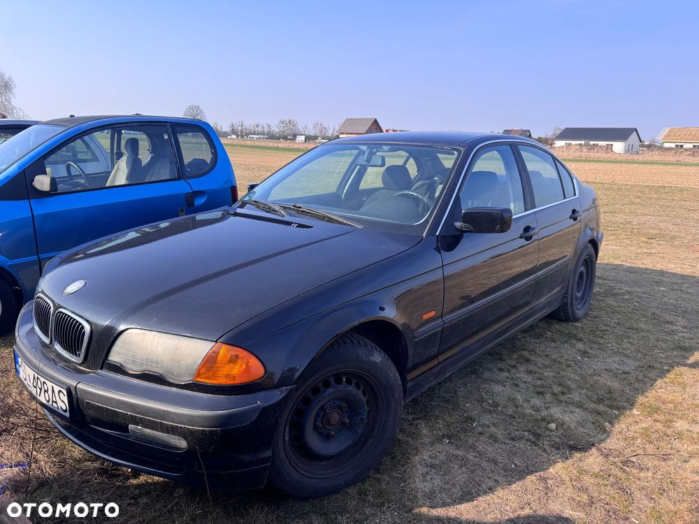BMW Seria 3 323i - 11